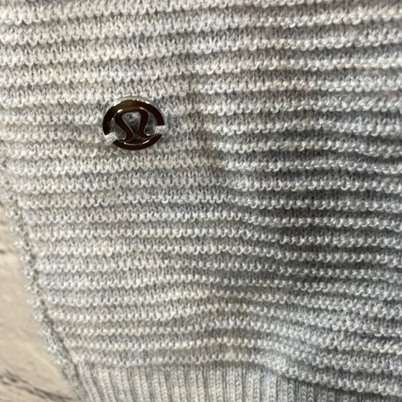 Lululemon Pale Blue Sweater Sz 2 - Picture 4 of 4